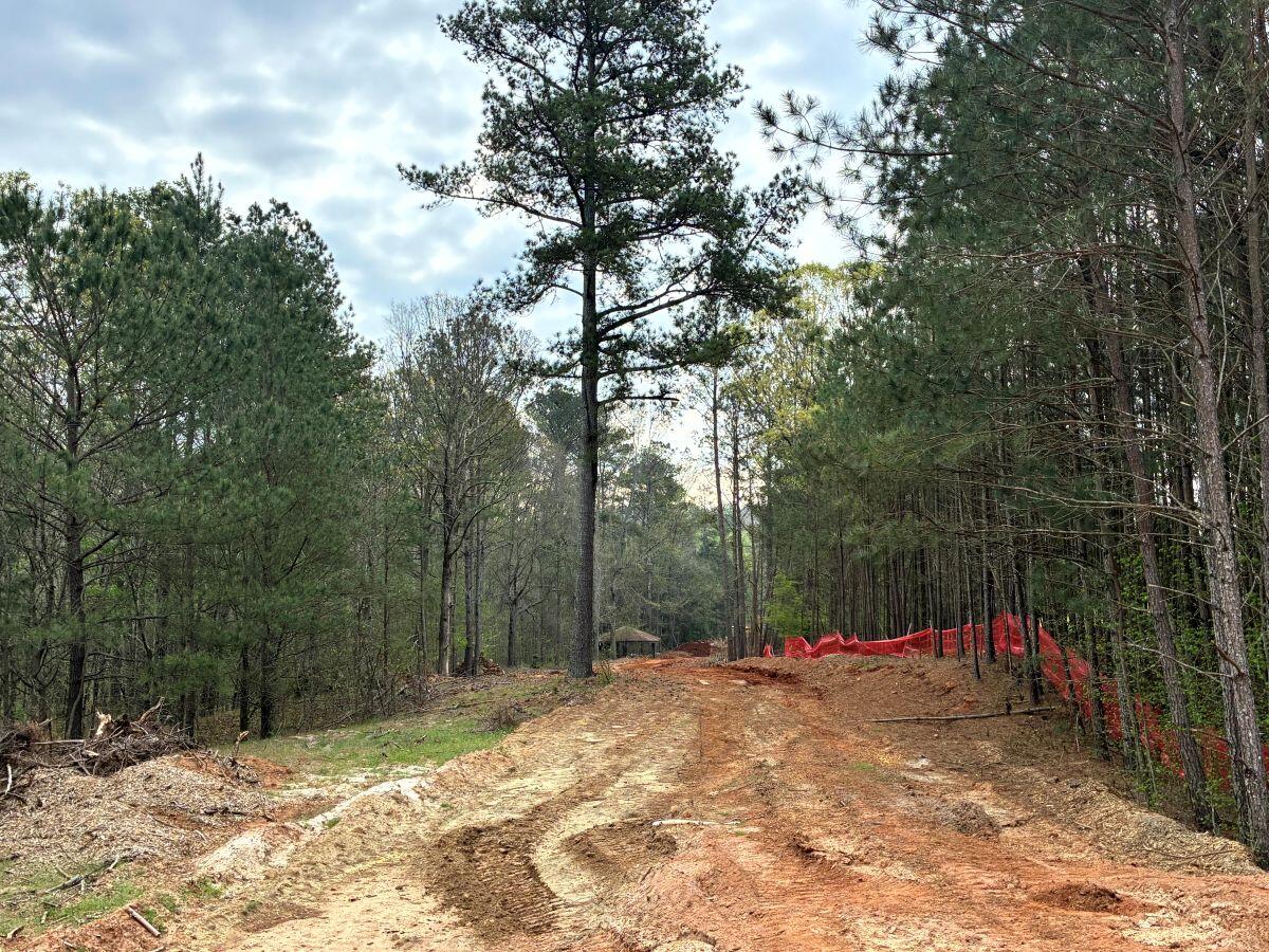 River’s Edge Walking Trail Phase III open dirt path