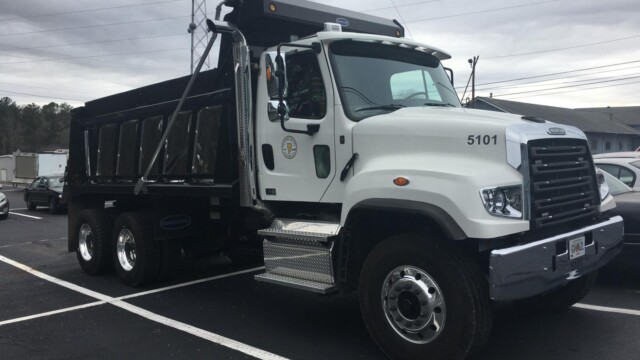 Freightliner Dumptruck