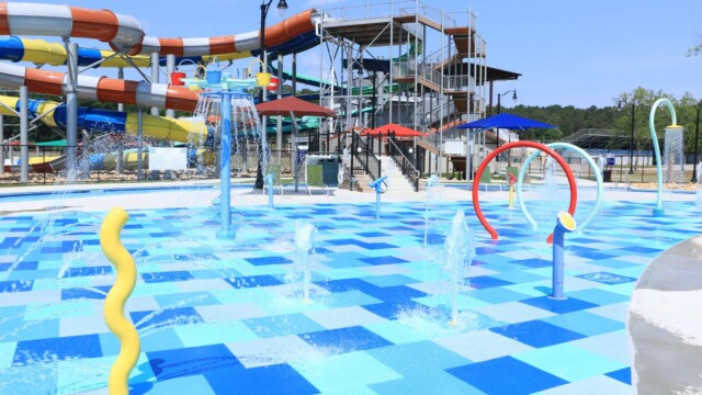 Splash pad fountains