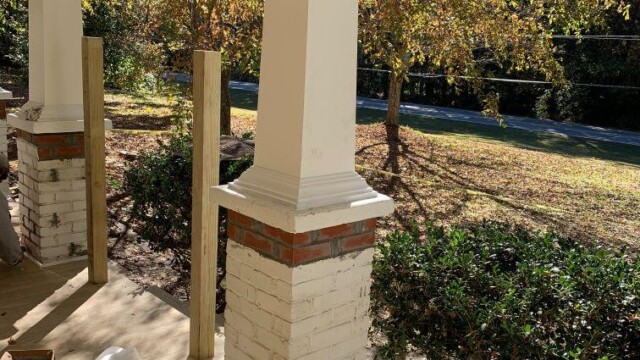 Virginia Stephens House front porch with bushes