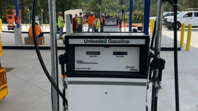 Gas pump