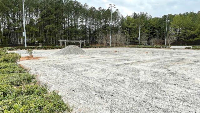 Base rock material foor tennish court