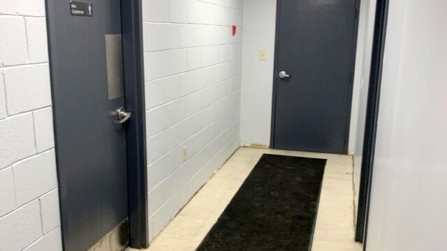Hallway with 2 doors